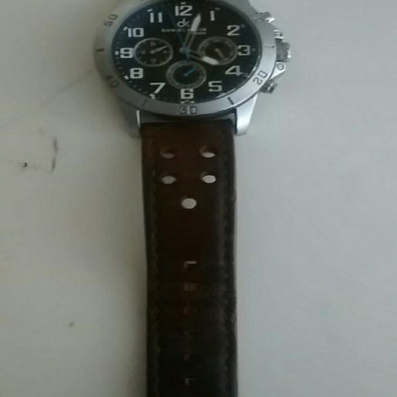 Watch - Picture 3 of 4